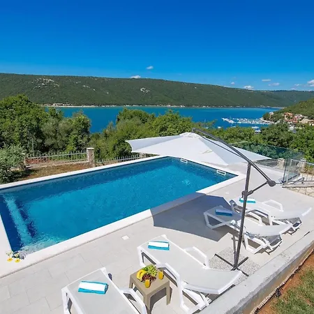 Feriehus Lucija Dream *