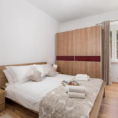 Lucija Dream Trgetari